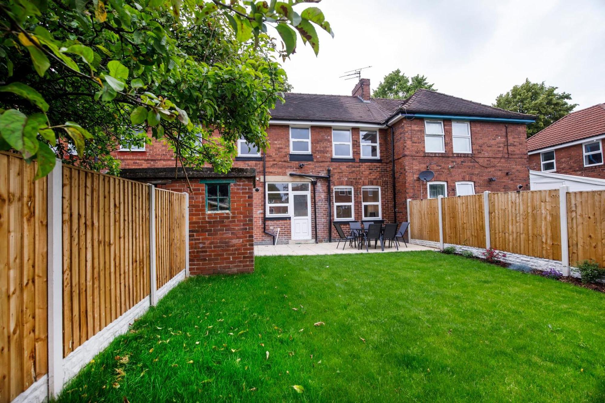 The Burton York 3 Bedroom House Sleeps 6 Exterior photo
